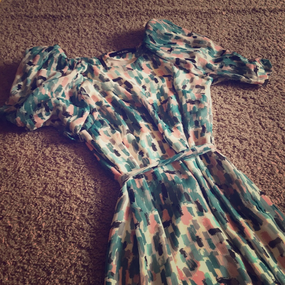 Paint stroke printed dress! 😍😍🌟🌟